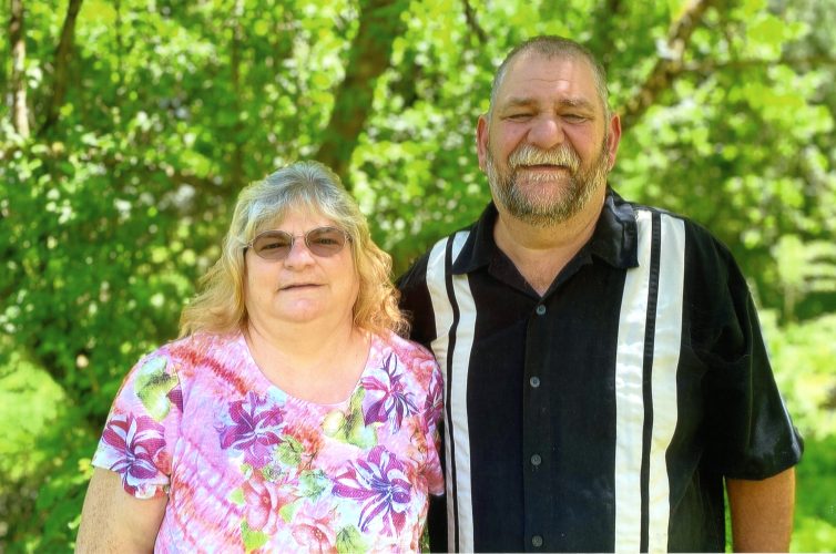 City couple celebrate 40th anniversary